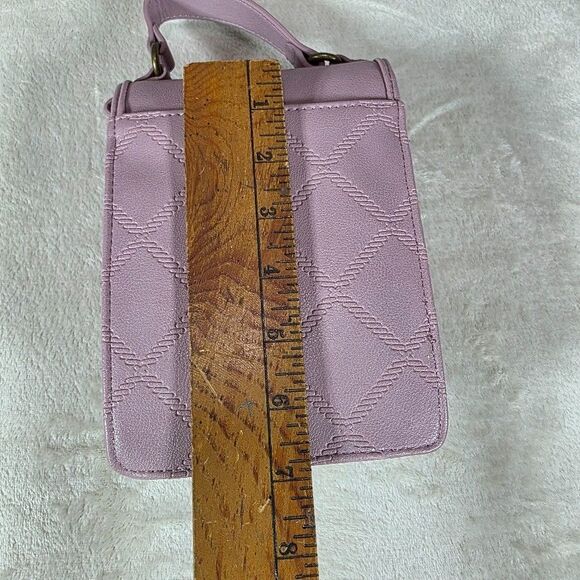 Frye & Co Cellie Crossbody Bag Lavender Faux Leather Phone Purse CC Slot 2 Pocke - Picture 8 of 8